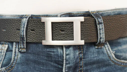 “HOMY” silver-satin (UJ02) / Gürtel “ATLANTIC BLACK” (UJ01)