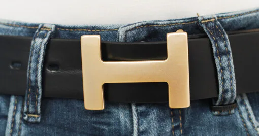 “H-LEVEL” satin gold (UJ02) /  Gürtel “WEST CAPE BLACK”  (UJ01)