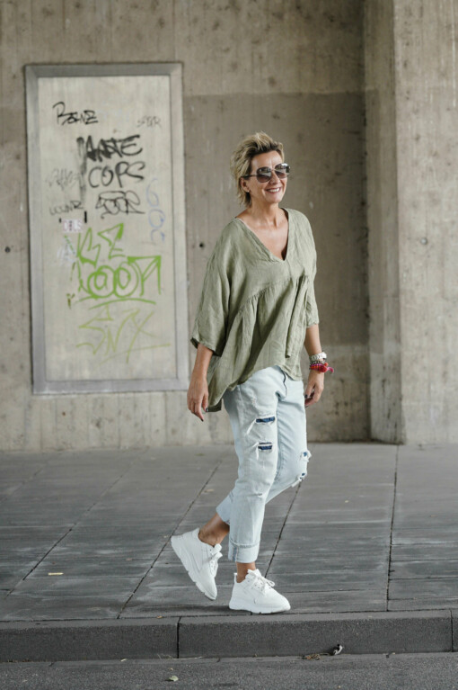 Leinen Bluse "CAROL" khaki (GW32) / Jeans "LEONA" - stone wash (ER14)