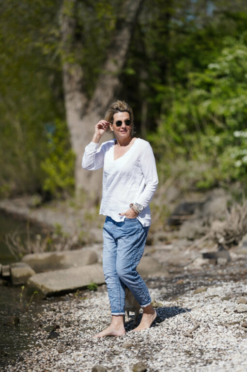 Shirt "MICHELLE" weiß (GW55) / Jeans "YUNA" jeansblau (H24)