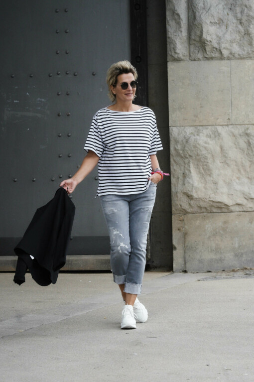 Kurzarmshirt "TEE STRIPES" ecru/black (10D47) / Jeans "ZIVA" - pale grey (ER15) / Kurzblazer "SISSI" (B04)