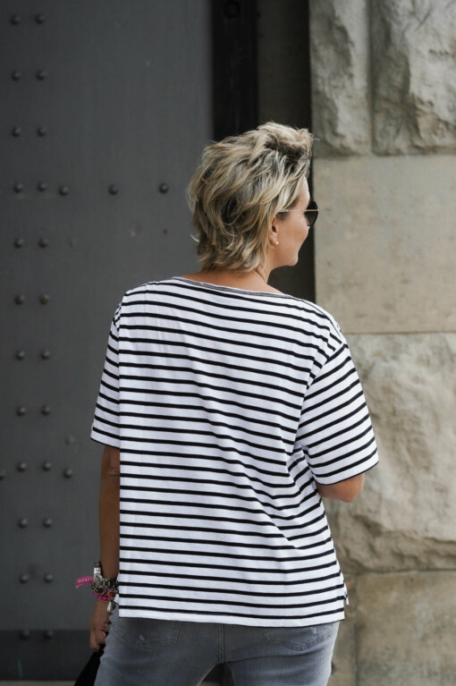 Kurzarmshirt "TEE STRIPES" ecru/black (10D47) / Jeans "ZIVA" - pale grey (ER15) / Kurzblazer "SISSI" (B04)