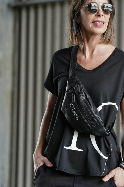 Hüfttasche "FANNY Pack" black (10D44) / Shirt "Tee10" black (10D09)