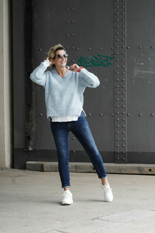 Jeans "ALLY" dark blue (H48) / Grobstrick Pullover “LOTTINA” (HL01)