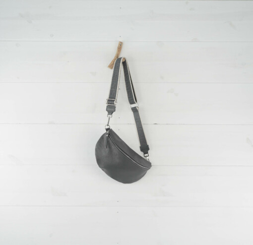 Crossbag “PAULA” dunkelgrau/silber (T05)