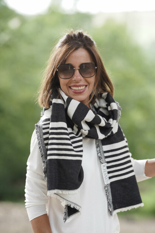 Schal “SENNA” black/ecru (10D09)