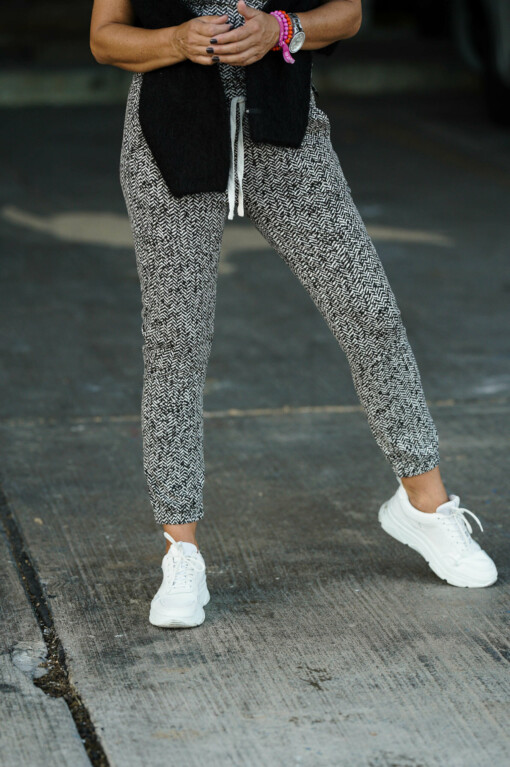 Jogger "CROPPED JOGGER HERRINGBONE" black (10D30)