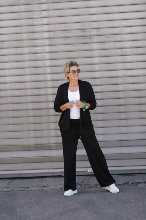Feinstrickjacke "ILONA" schwarz (GW18) /  Feinstrickhose "DANICA" schwarz (H03)