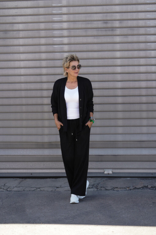 Feinstrickjacke "ILONA" schwarz (GW18) /  Feinstrickhose "DANICA" schwarz (H03)