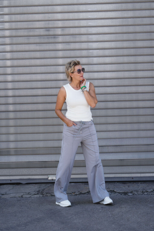 Top "YARELI" off white (ER05) / ladies´ pants "GIANINA" titanium (ER104)