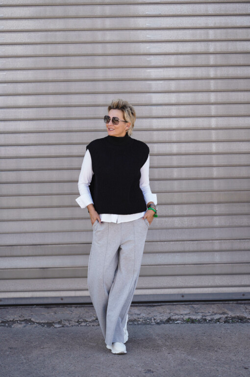 Pullunder "STEPHANIE" schwarz (GW06) / Vollelastische Hemdbluse "INGRID" (HB03) /  Palazzo Hose "WLADA" grey melange (CC05)