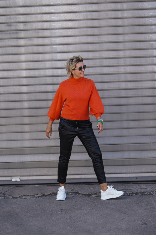 Strickpulli "MEXINE" orange (GW21) /  Lederimitat Hose "NINA" (H04)