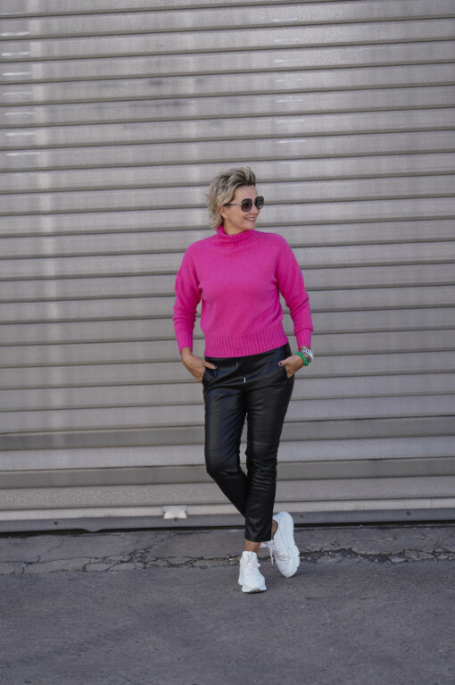 Strickpulli "ANGELINA" fuchsia (GW26) /  Lederimitat Hose "NINA" (H04)