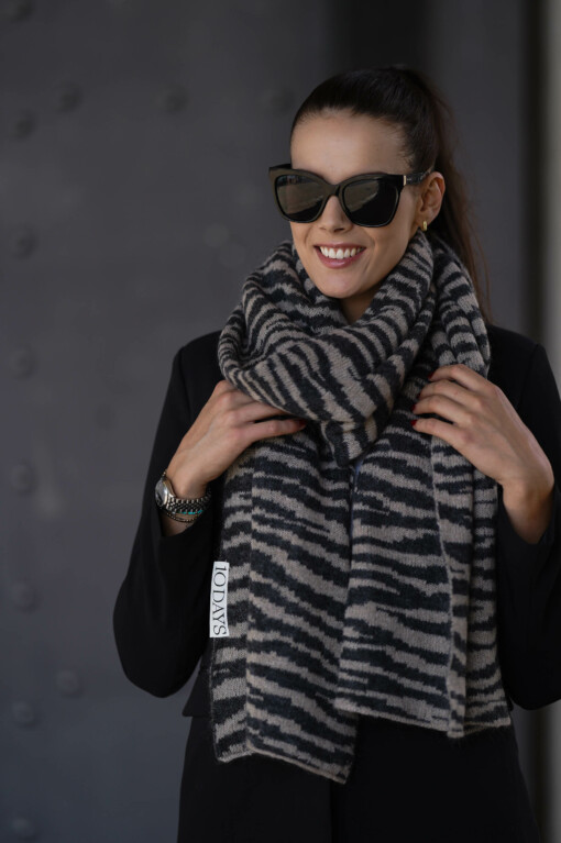 Schal “NORA” warm taupe (10D23)