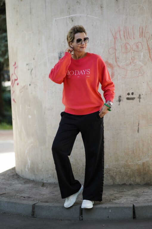 Sweater "LESLIE" (10D63) / Jogger "KIANA" (10D12)