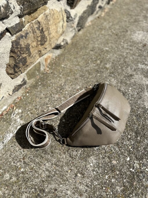Crossbag “SALLY” nussbraun (T156)
