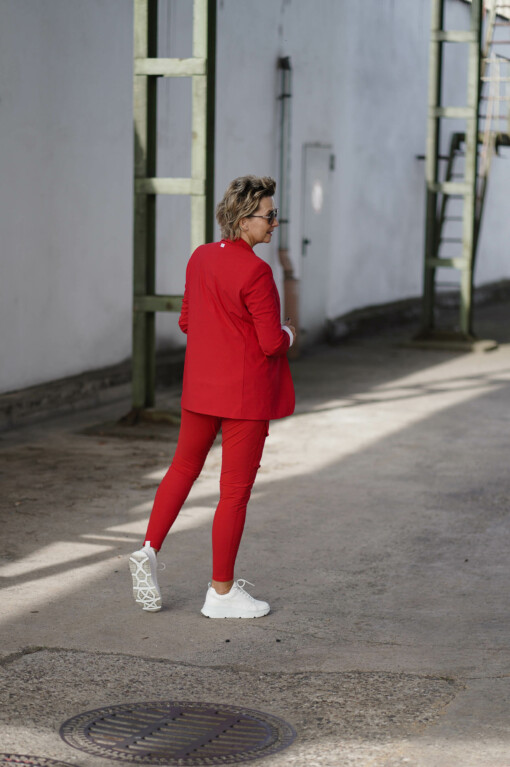 Elastische "CARGO"- Hose - red (PI05) / Shirt "ASTRID" white/black (PI18) / BLazer "MALDIRA" red (PI85)