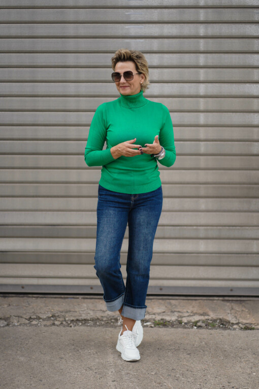Feinstrickpulli "ILARIA" grün (GW28)) /  Jeans "ELFI" jeansblau (H20)