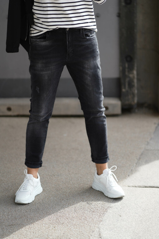 Jeans "LANI" black (ER112) / Langarmshirt "LONGSLEEVE STRIPE" (10D69)