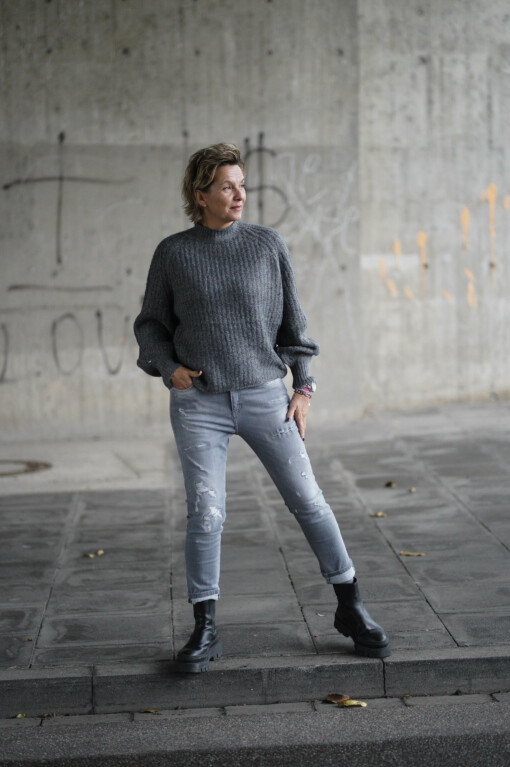 Grobstrickpullover "EILEEN" dunkelgrau (GW16) / Relaxed Fit Jeans  "LANI" - pale grey (ER21)