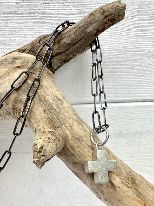Necklace "LIA CROSS-S" black (IC28)