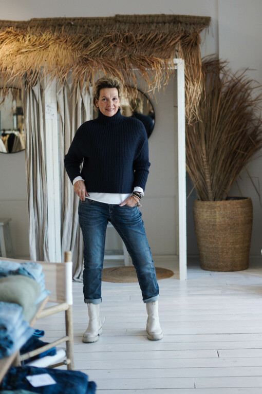 Strickpulli "SOPHIA" dunkelblau (GW14) / Boyfriend Jeans "SHYRA" dark blue (HL23)