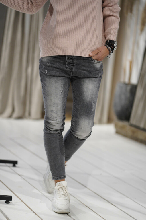 Jeans "LEXIE" stonewashed grau (H64)/ Feinstrickpulli "CAISSY" altrosa (GW58)