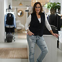Weste “MIRELLA” black (PI48) / Jeans “SABINA” light blue (H17)