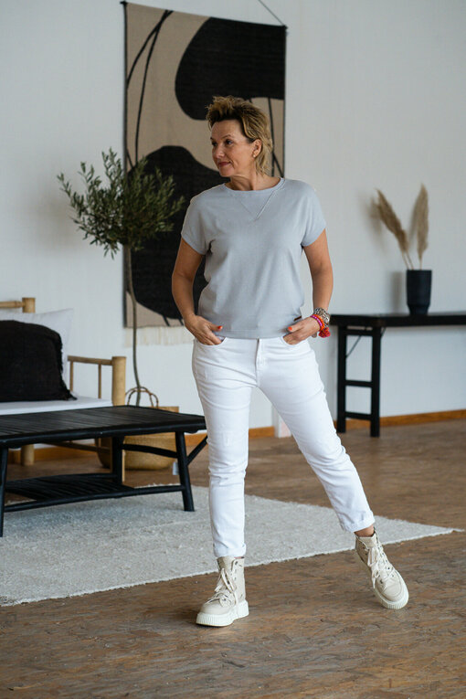 Sweater "ROMINA" grey blue solid (MSC16) /  Jeans "LEONA DESTROYED" - white (ER50)