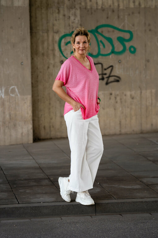 Lockeres Shirt "SUSI" pink (BA07) / Hose "ADRIANA" white (H27)