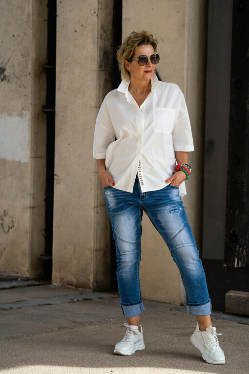 O-Shape Jeans "AMELIA" jeansblau (H46) / Lockere Bluse "JETTE" (HB08