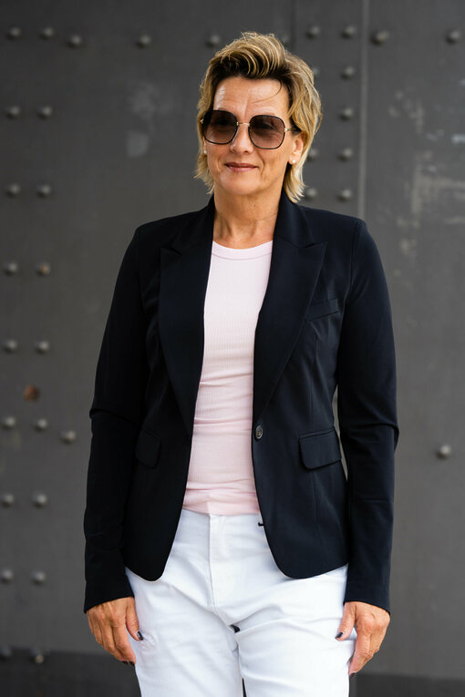 Blazer “CRYSTEL” black (PI84) /  Tanktop “SENTA” light pink (PI47)