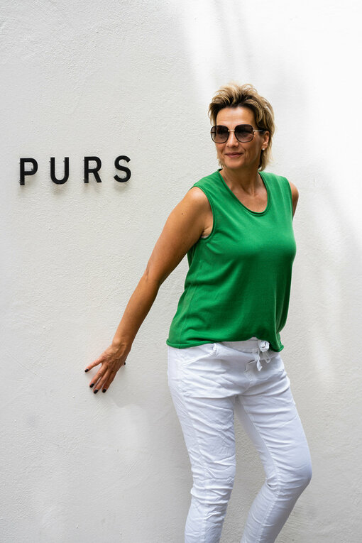 Feinstrick Top “MARIA” cone  (HL28) / Hose “SERENA” weiß (H38)