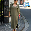 Bluse “MILLA” khaki (GW53) / Kleid “JOY” khaki (GW04)