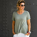 Kurzarmshirt “SABINE” khaki (BA37) /Joggerhose “PRISKA” weiß (FJ)