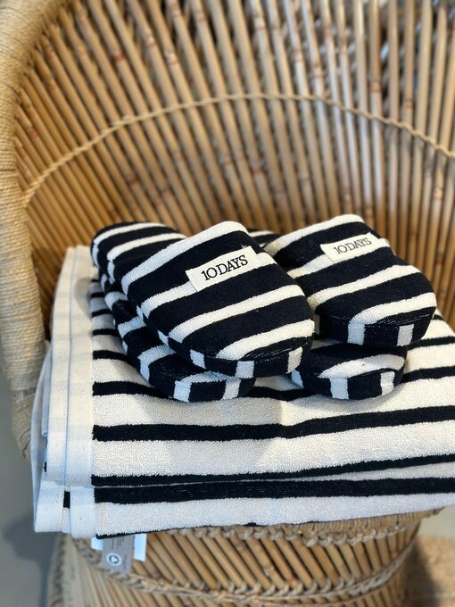Towel Stripes “AYLIN” (10D103) / Slippers stripes “CAROLA” (10D10)