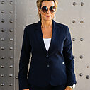 Blazer “MANJA” marine (TQ11) / Elegante Sonnenbrille “LYNN” black leo (PBK03)