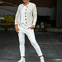 Strickjacke “PAULINA” beige (GW27)/ Joggerhose “PRISKA” cremeweiß (FJ)/ Basicshirt “ALMA” wollweiß (BA56)