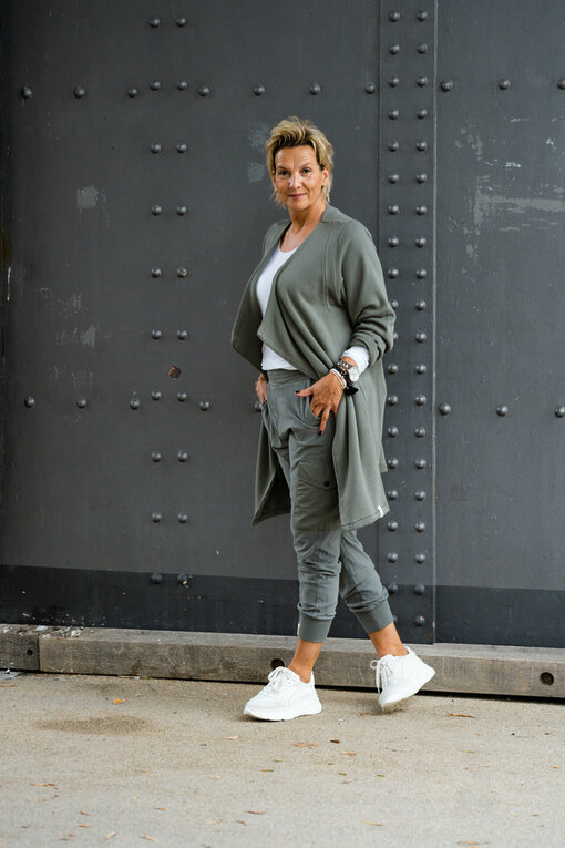 Cardigan “TATJANA” (CC18)/ Joggpants “LORNA” (CC19)