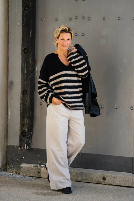 Strickpullover “VANA” (10D64)/ Jeans “KALEA” – oak dye (ER29)