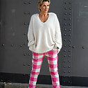 Regular Fit Cropped Jogger “KALINKA” bright pink (10D66) / Oversized Strickpullover “CAROLINE” creme (GW229)