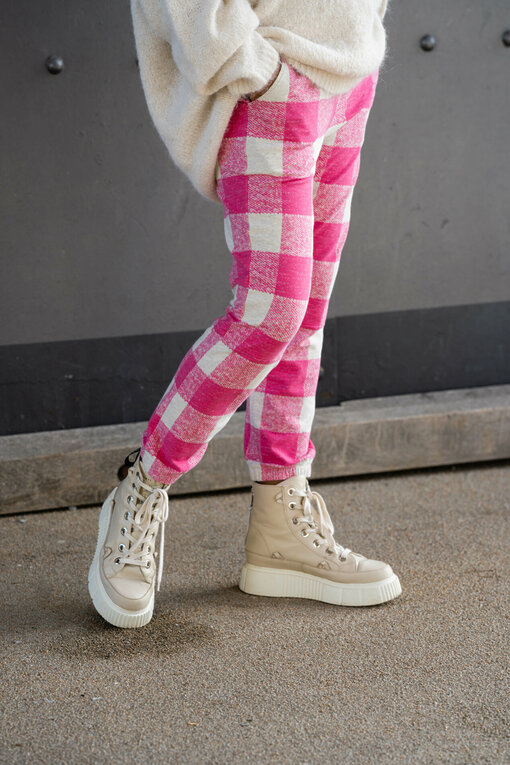 Regular Fit Cropped Jogger “KALINKA” bright pink (10D66)