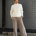 Coole Pants “POLLI” maple (ER112) / Trendiger Strickpullover “KATHLEEN” creme (GW224)