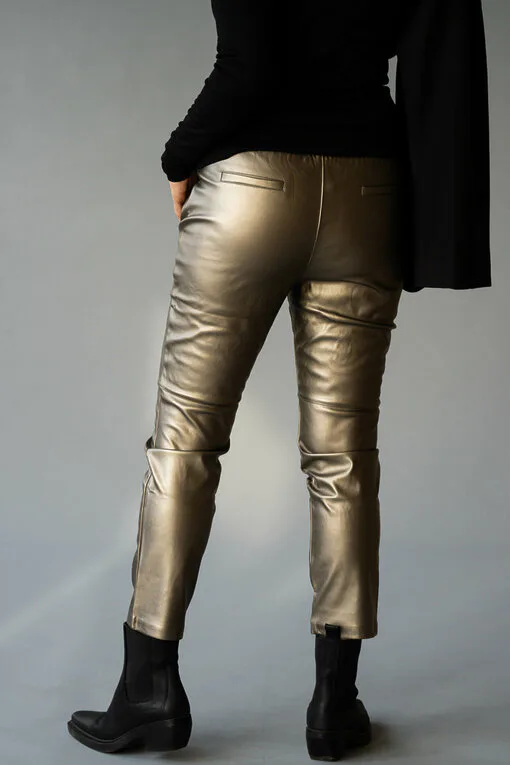 Langarmshirt mit Rollkragen “TINSLEY” (HL03) / Sportlicher Blazer “LEYA” black (ER07) / Lederimitat Hose “NINA” (H04)