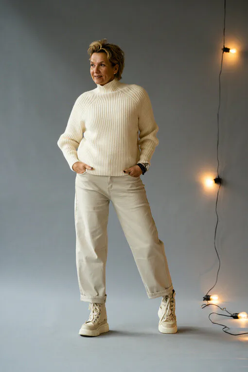 Grobstrickpullover “LEONIA” beige (GW204) / O-Shape Jeans “VIRGINA” beige (H51)