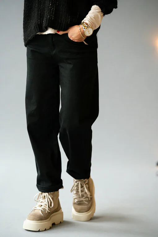 O-Shape Jeans “VIRGINA” schwarz (H51) / High Sneaker “MATILDA” – light beige (IN05)