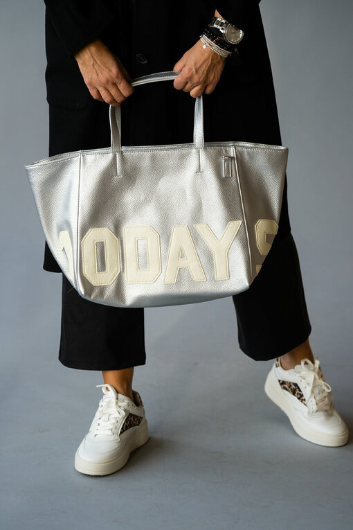 Metallic Shopper in Lederoptik “SHARON” (10D92)/Low – Top Sneaker “KEIRA” white/leo (CPH17)
