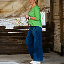 Basicshirt “KIMBERLY” grasgrün (BA84) / Wide Leg Jeans “YIBBI” dark blue (H36)