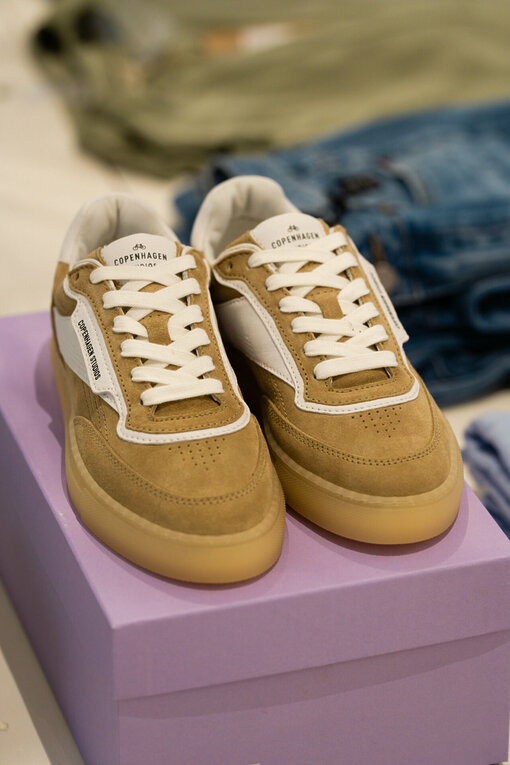Low – Top Sneaker “KATHY” sand/white (CPH19)