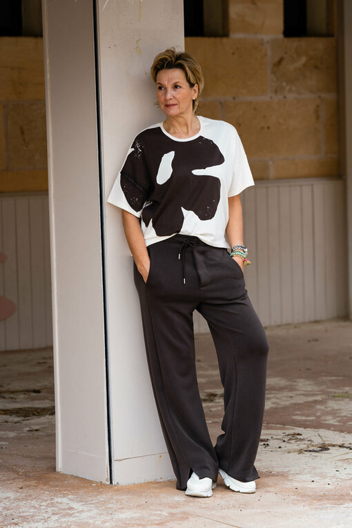 “YOKO” (10D31) / Jogger “FENJA” (10D16)